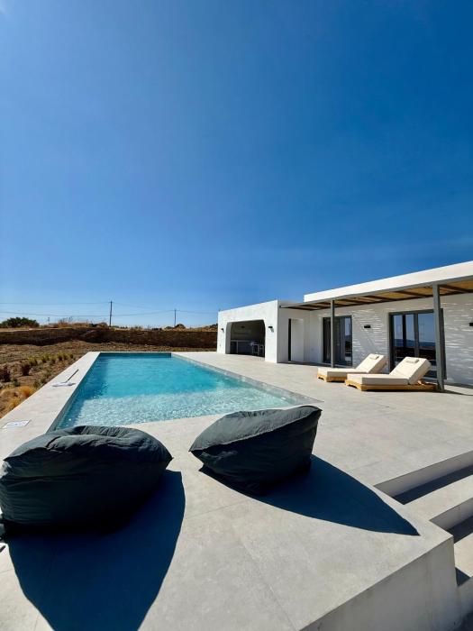 Faragas Hill Harmony Villa