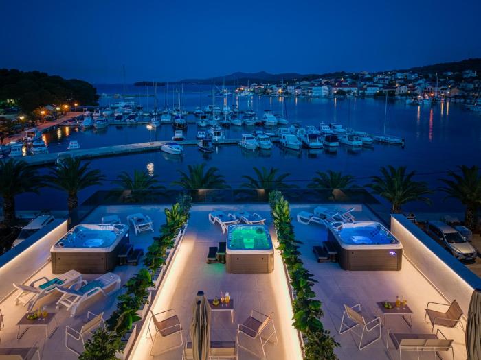 Penthouse Apartments Dora Kukljica