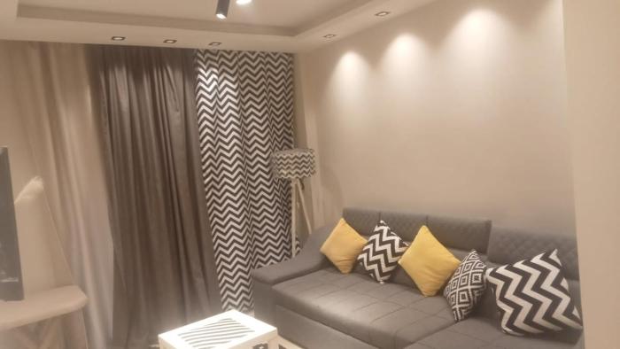 شقق ايجارية في قريه بورتو السخنه