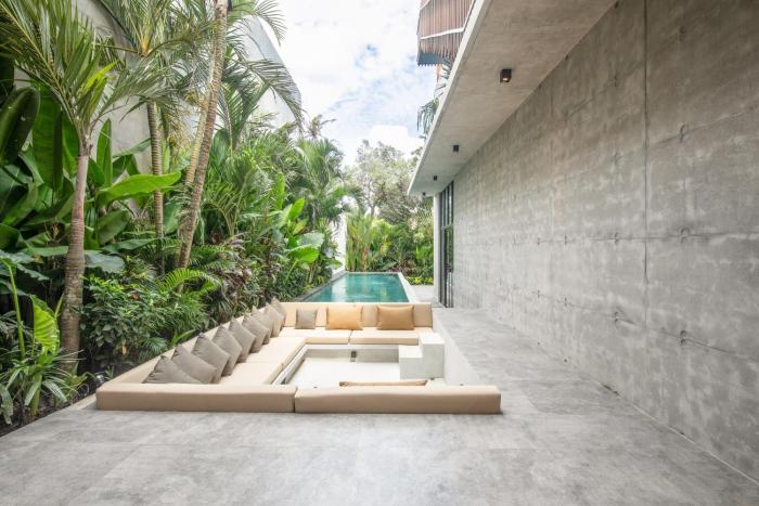 Modern 4 BR villa heart of Canggu 8mins to beach