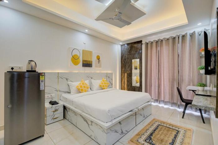 Luxury Studio Apartment with Kitchenette & Private Balcony ,Gurugram