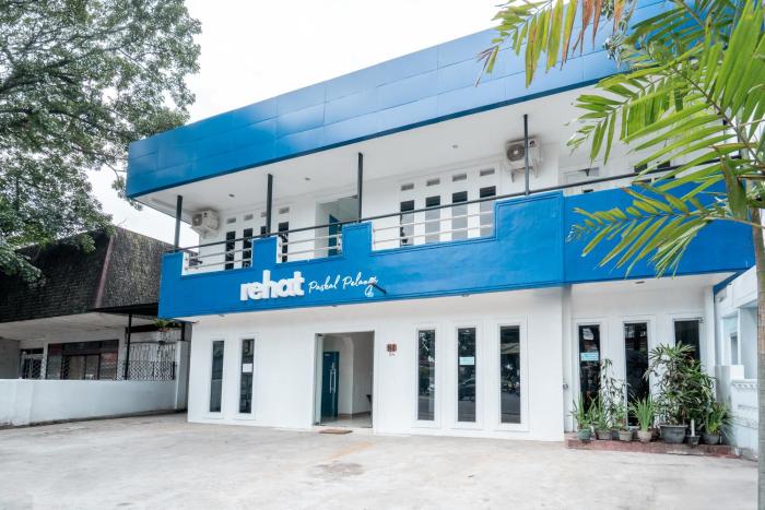 Rehat At Paskal Pelangi