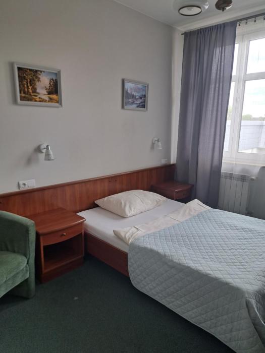 Pokoj dwuosobowy z łazienka