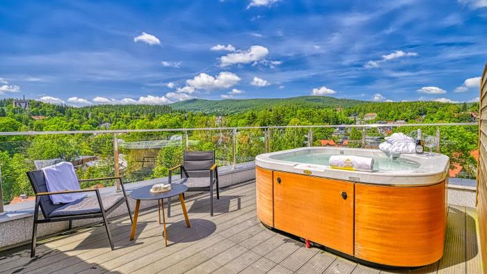 Apartamenty z basenem i saunami STONE HILL RESORT VIP Centrum by Royal Aparts