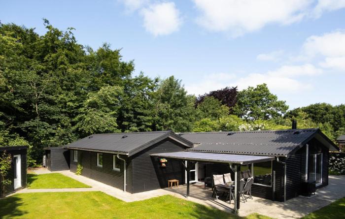 Stunning Home In Toftlund With Wifi
