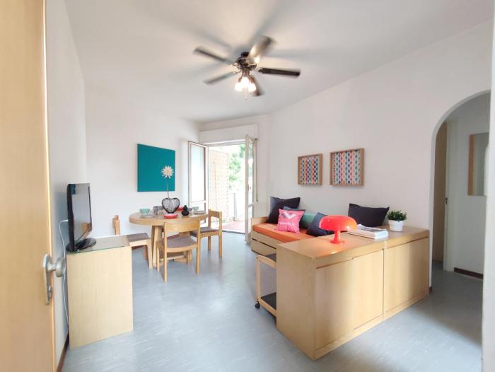 Augusta Apartment, seconda fila mare Rif A820