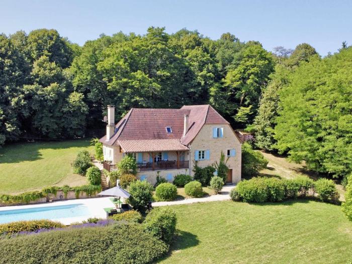 Propriété aux Eyzies avec piscine privée pour 6 personnes - FR-1-824-12