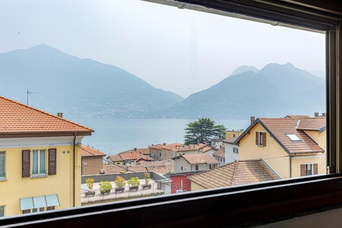 ROMANTIC COMO HIDEAWAY with private parking