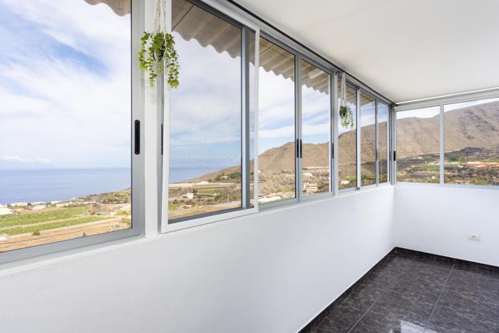 Nature Retreat with Ocean Views, Tamaimo