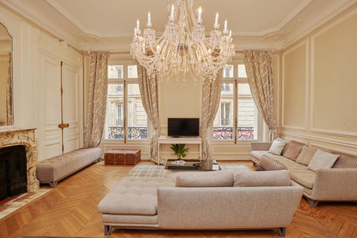 Chic Haussmann Apartment