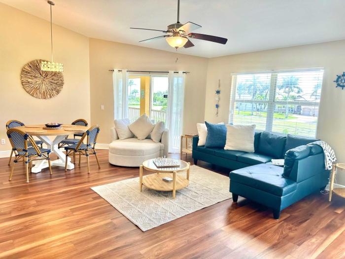 Chiquita Retreat with Pool