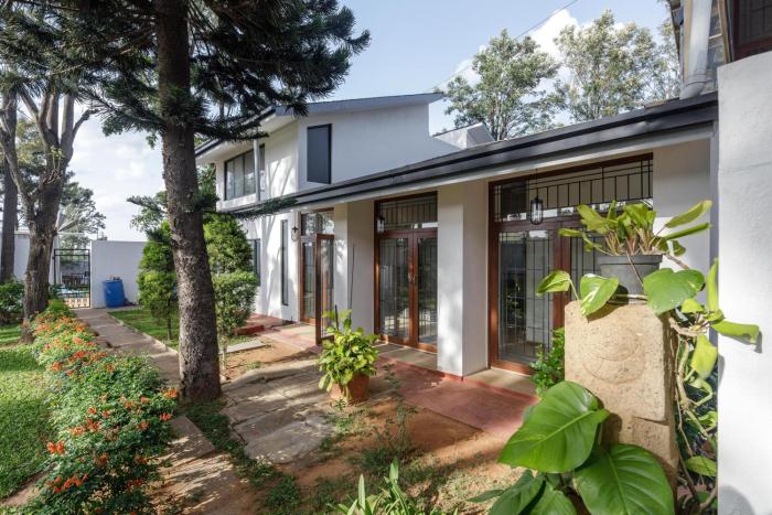 Grandeur Luxe Villa by StayJade 20 Acco Garden