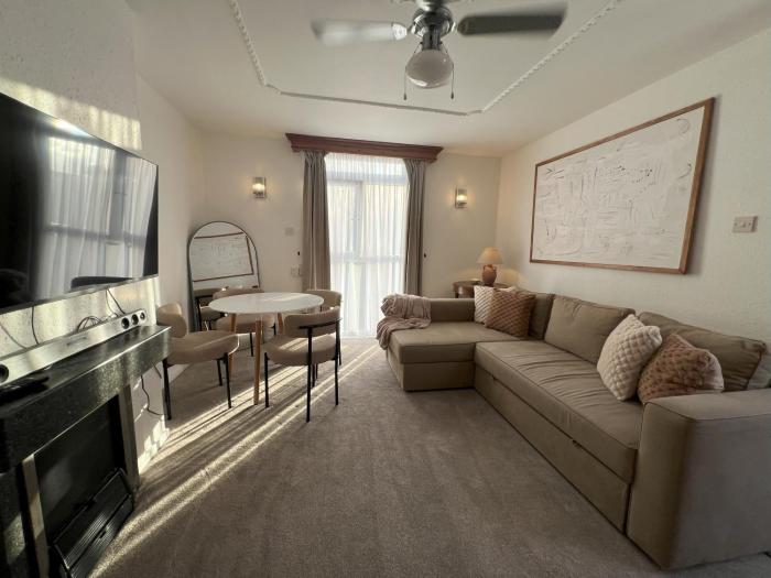 Luxury 2-Bed Duplex - London