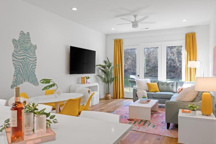 Starburst - An Atomic Ridge Home