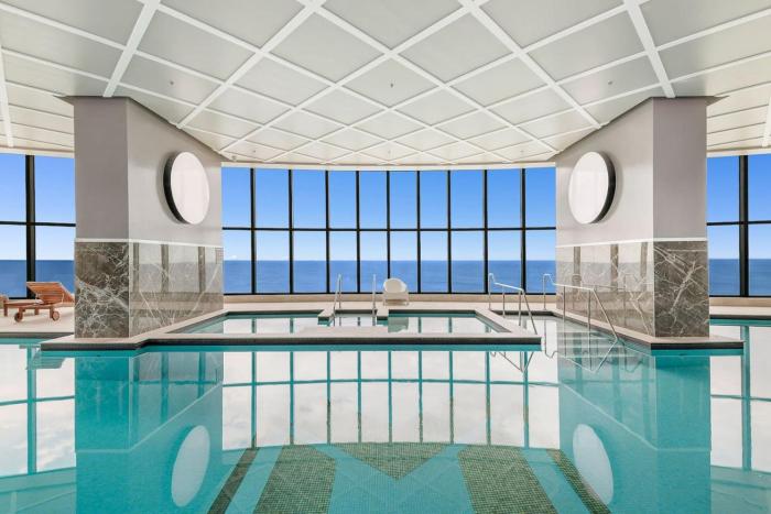 Ocean View Beachfront level 49 with Parking