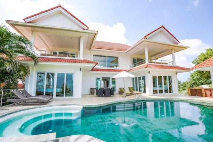 Seaview Villa Beach Connection