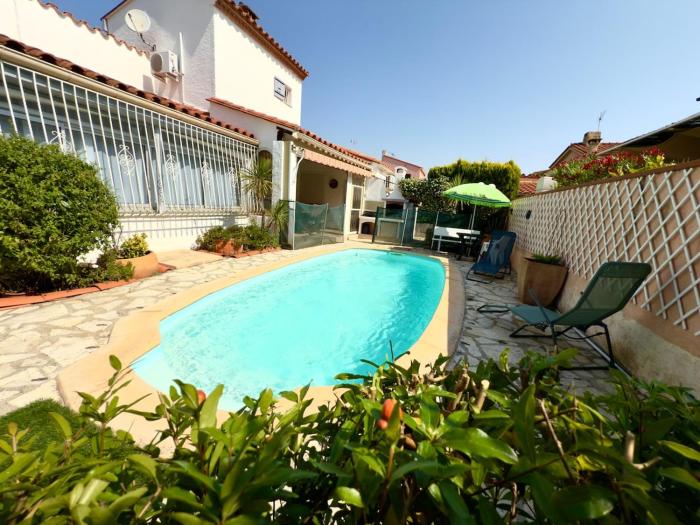 Agréable maison avec piscine proche de la plage