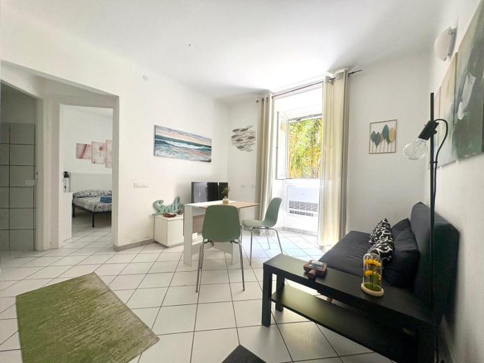 Lovely cozy Studio apartment on La Spezia most loved historic staircase In centro e a 6 minuti dalla stazione