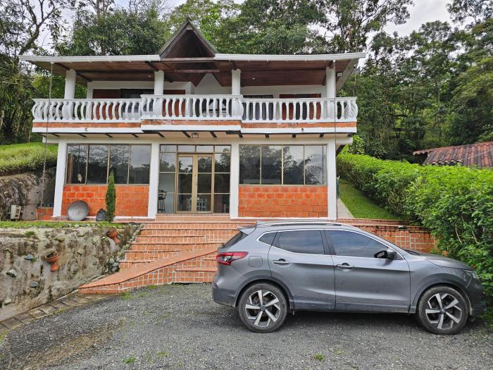 Casa Grande Pereira cerca terminal