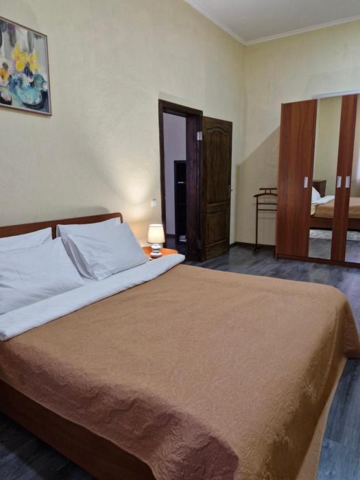 2х кім квартира в центрі міста