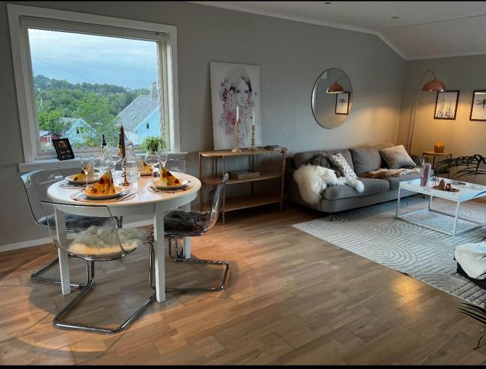 Koselig leilighet med utsikt, gåavstand fra sentrum