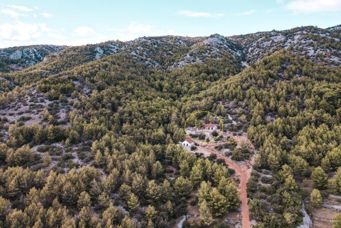 Holiday house with a swimming pool Gromin Dolac, Hvar - 24689