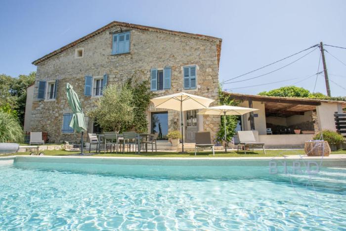 Magnificent Provencal Mas in the heart of the Fayence country