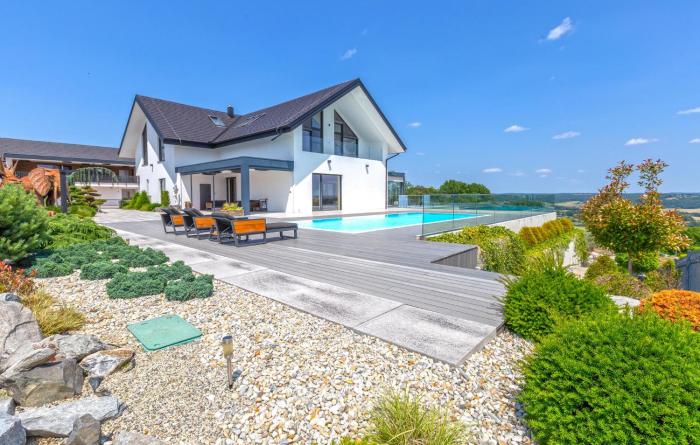 Stunning Apartment In Rogasovci