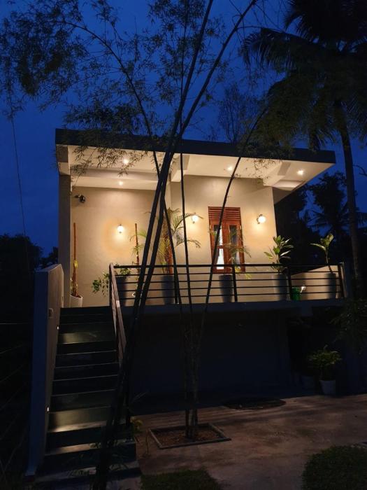 Spring Shelter Dickwella