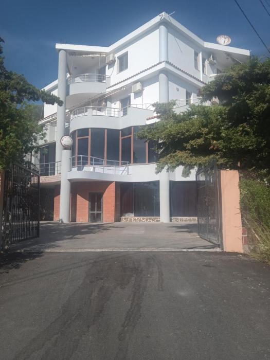 Hotel Moris