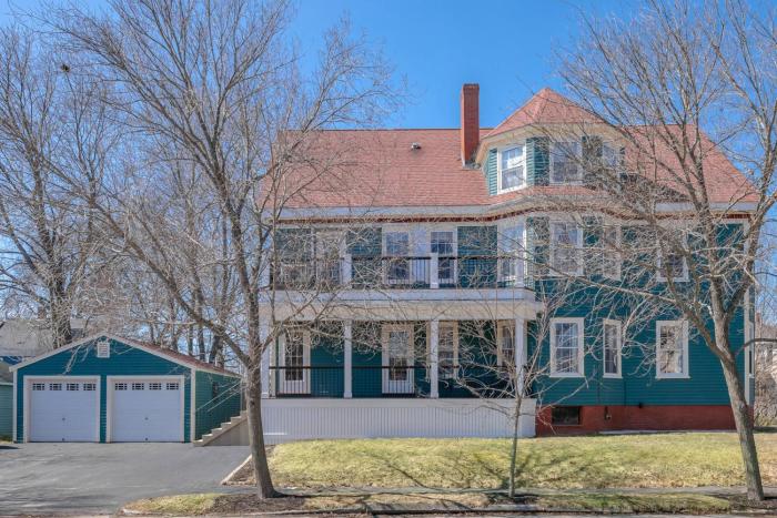 Luxury on Back Cove - Three Gables