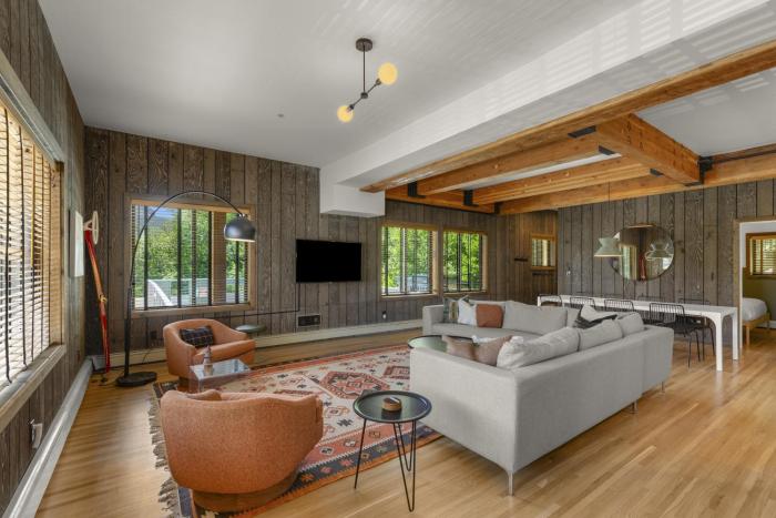 Alpine Cloud Retreat