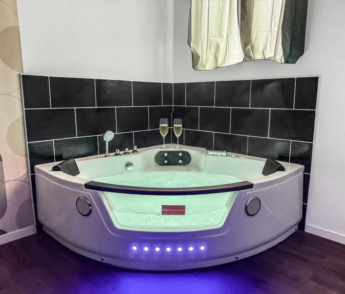 Jacuzzi privé, terrasse, Roubaix