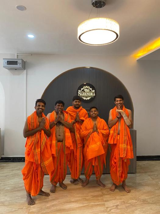 The Narendra hotel 700m away from the Ram Mandir