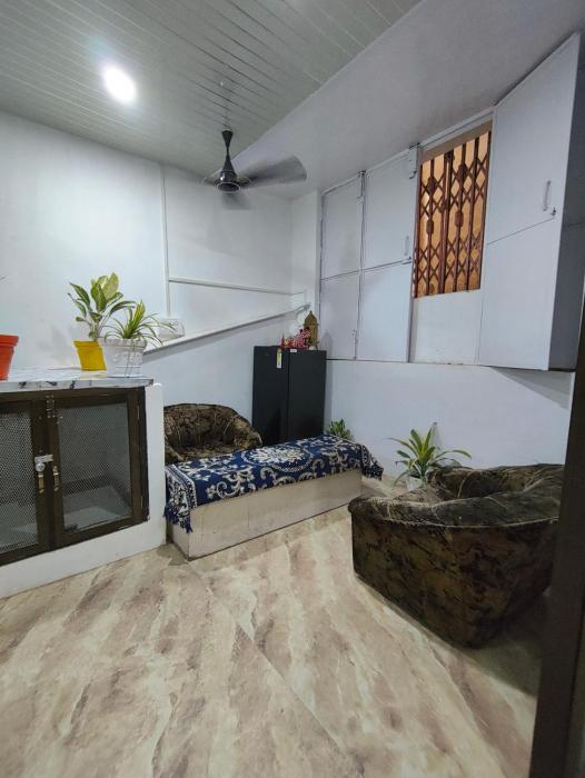 DYogi Rooms & Dormitory