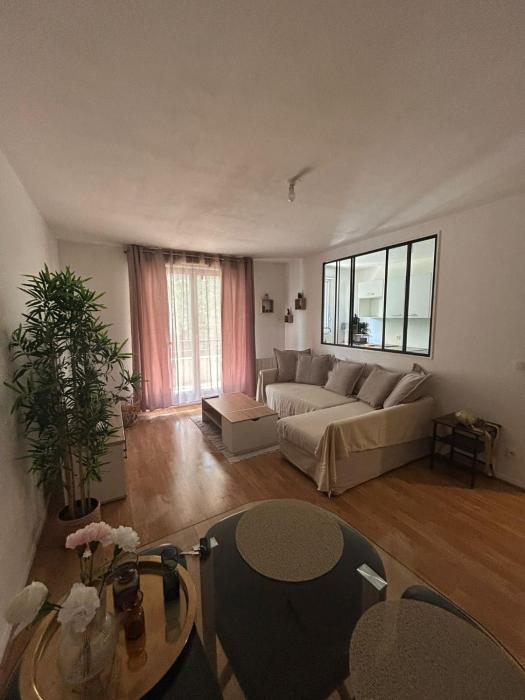 Charmant 2P Cosy Bord de Seine avec terrasse