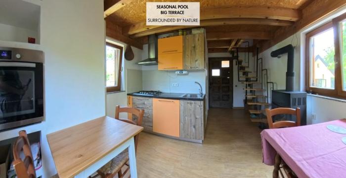 Glamping Volčji tabor - zavetje tišine sredi gozda