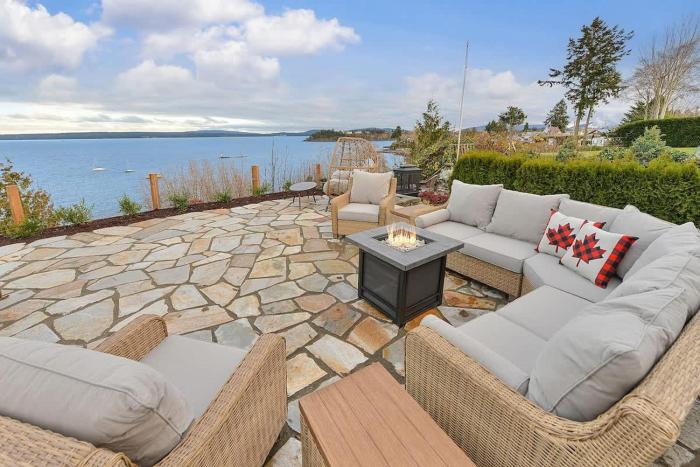 The Beach House Suite by EMR Vacation Rentals