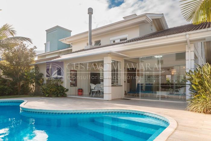 High Standard House in Jurerê Internacional