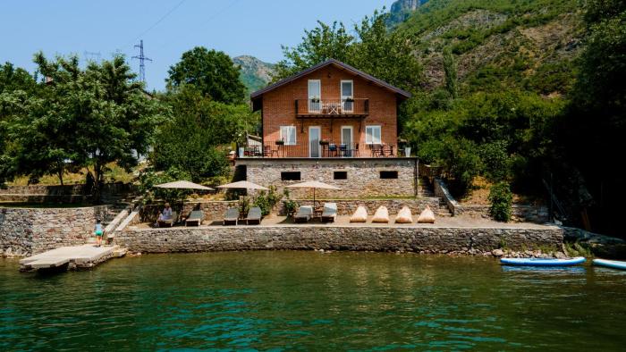 Borealis Guest House