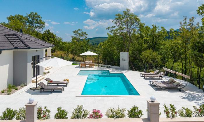 NEW! Villa Angela A modern Family Retreat