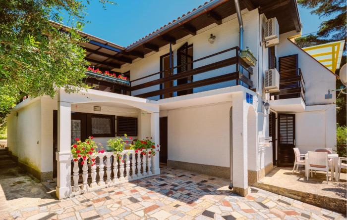 Lovely Apartment In Mali Losinj