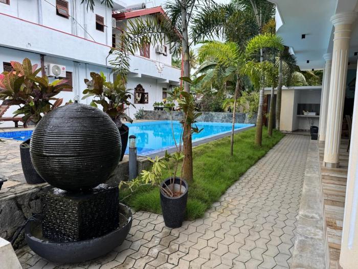 White Elephant Villa & Restaurant