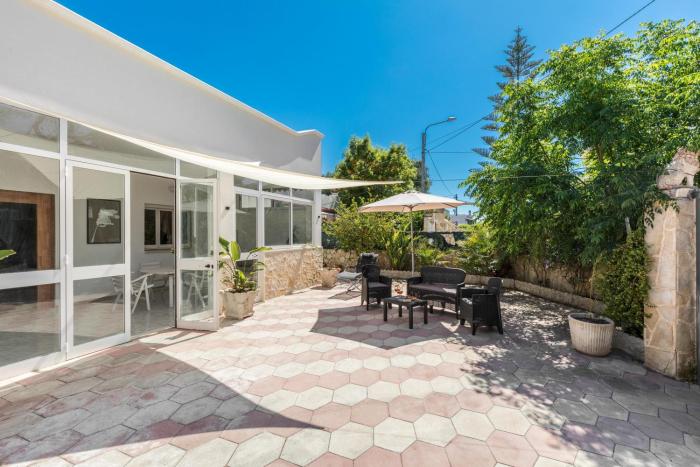 Villa Lina by BarbarHouse