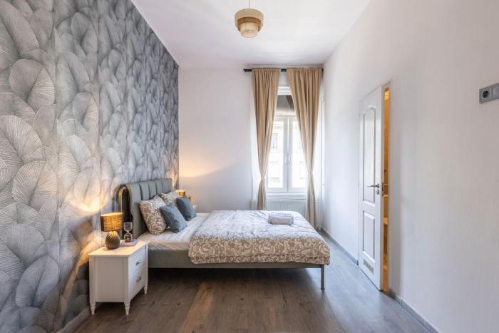 Spacious 4 BDR, 4 BTHR Apartment in the Center of Budapest