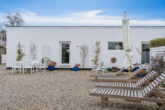 Lovely Summer House Near Beach And Nature Spots