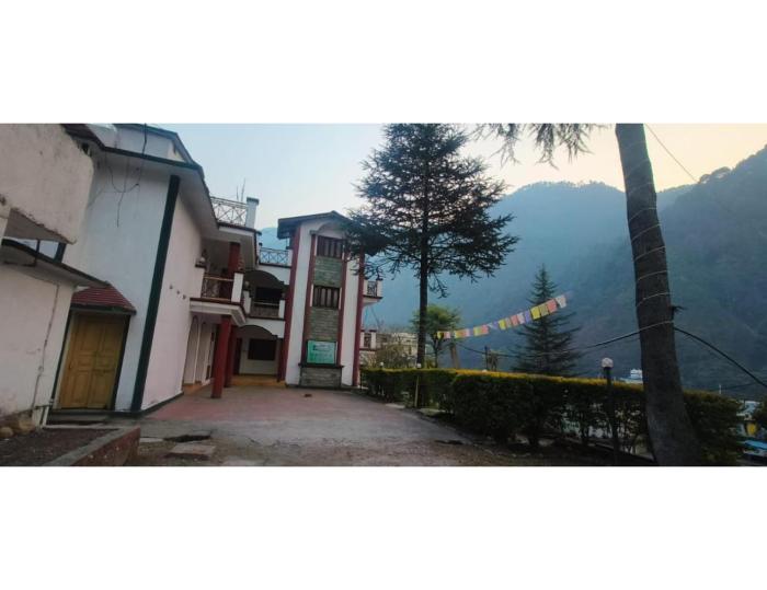 Hotel महिमा रेसॉर्ट