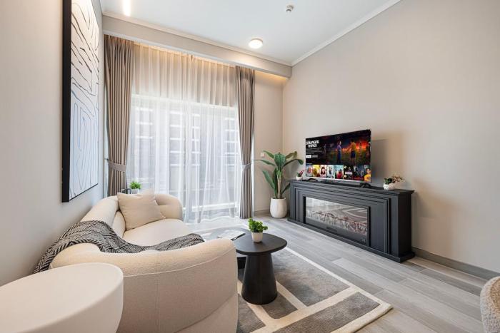 Luxury 1 BHK in Jumeirah Village Circle BydPie Concept 302