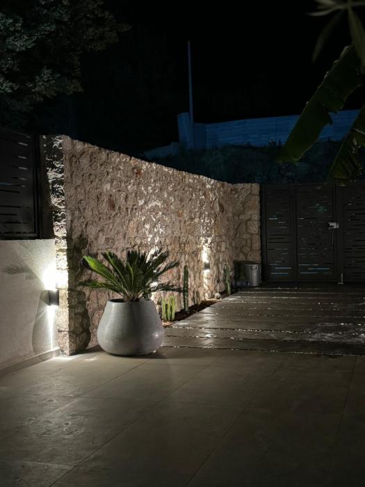 Monkey Beach Luxury Villa