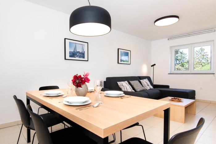 Premium Sea Side Marina Apartment by Locap Group